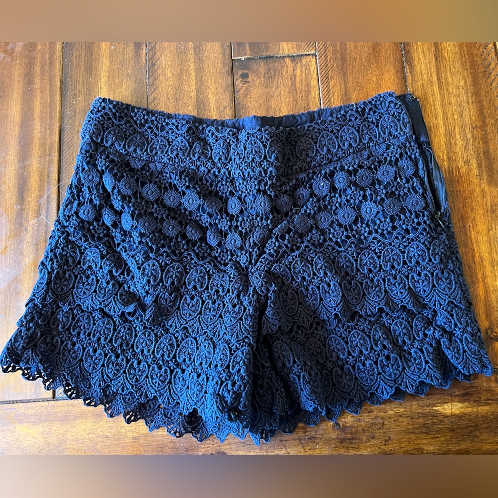Navy Blue Lace Shorts size 6 Loft